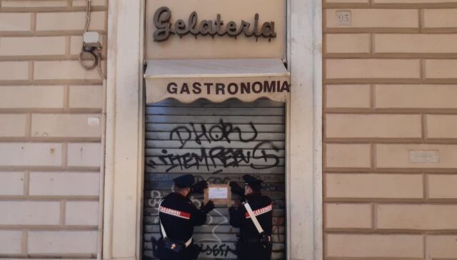 PIAZZA DANTE - I Carabinieri intervenuti in Piazza dell'Esquilino (3)