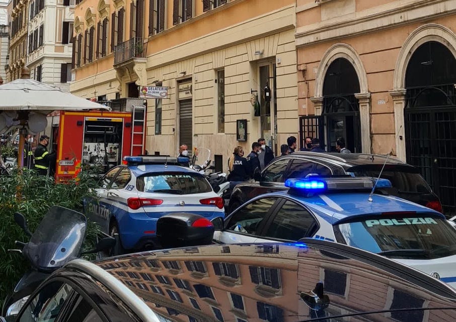 incendio pizzeria via Genova