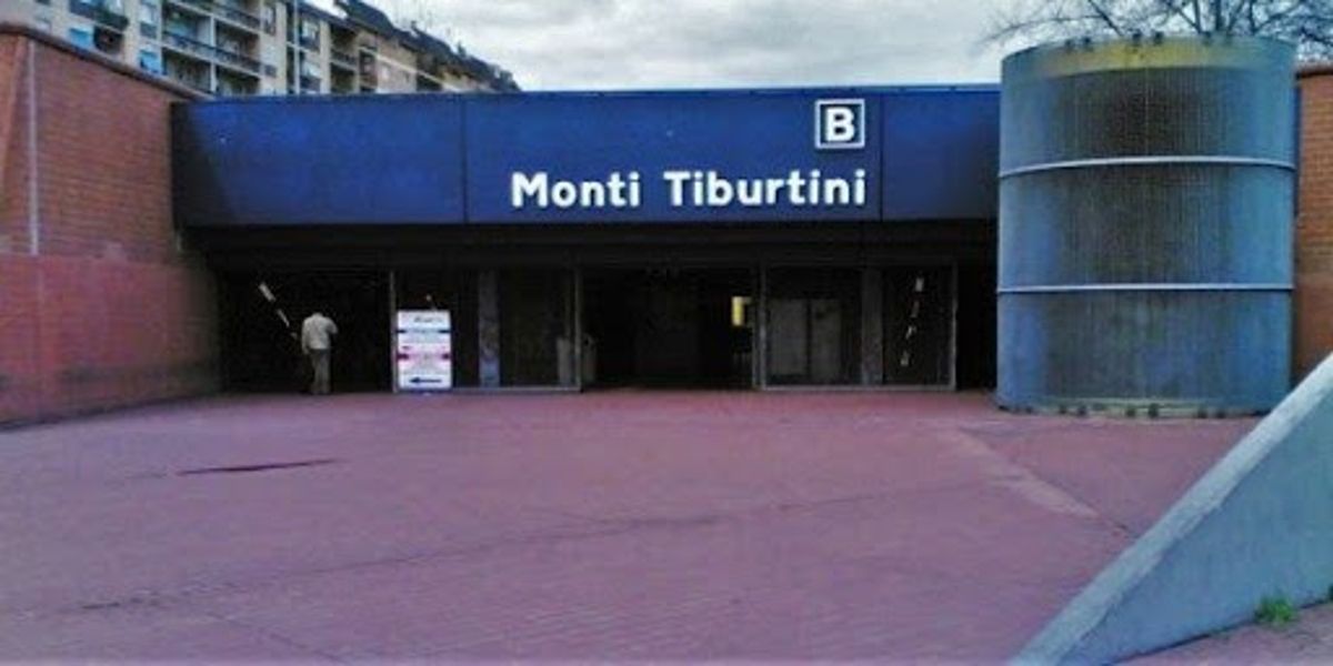 metro b roma persona binari oggi