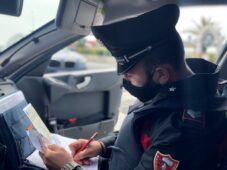 Controlli dei carabinieri ad Ostia, sanzioni e denunce per due stabilimenti balneari