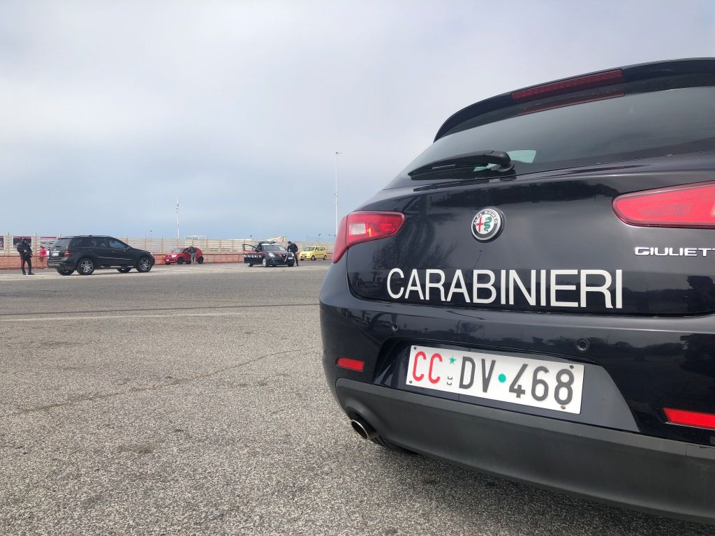 carabinieri ostia controlli