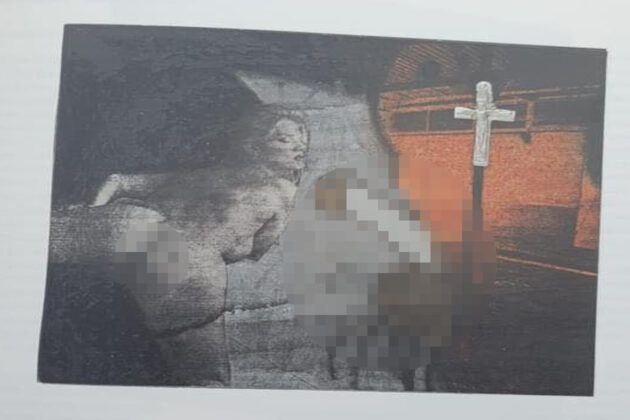 Fiumicino, choc in una scuola: consegnati ai bimbi libri con contenuti “porno” (FOTO) Fiumicino, choc in una scuola: consegnati ai bimbi libri con contenuti “porno” (FOTO)
