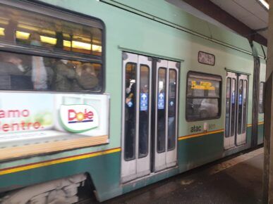 caos sul tram 8 trastevere