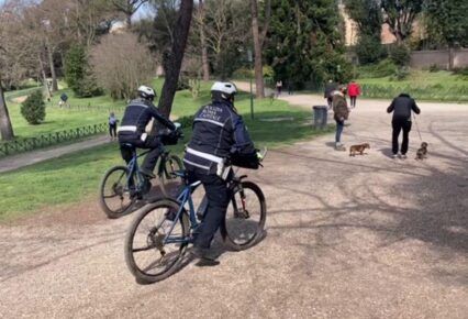 Roma in zona rossa, controlli