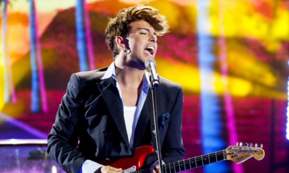 Stash: chi è il frontman dei The Kolors, età, carriera, canzoni, chi è la fidanzata, figlie, foto e Instagram Stash: chi è il frontman dei The Kolors, età, carriera, canzoni, chi è la fidanzata, figlie, foto e Instagram