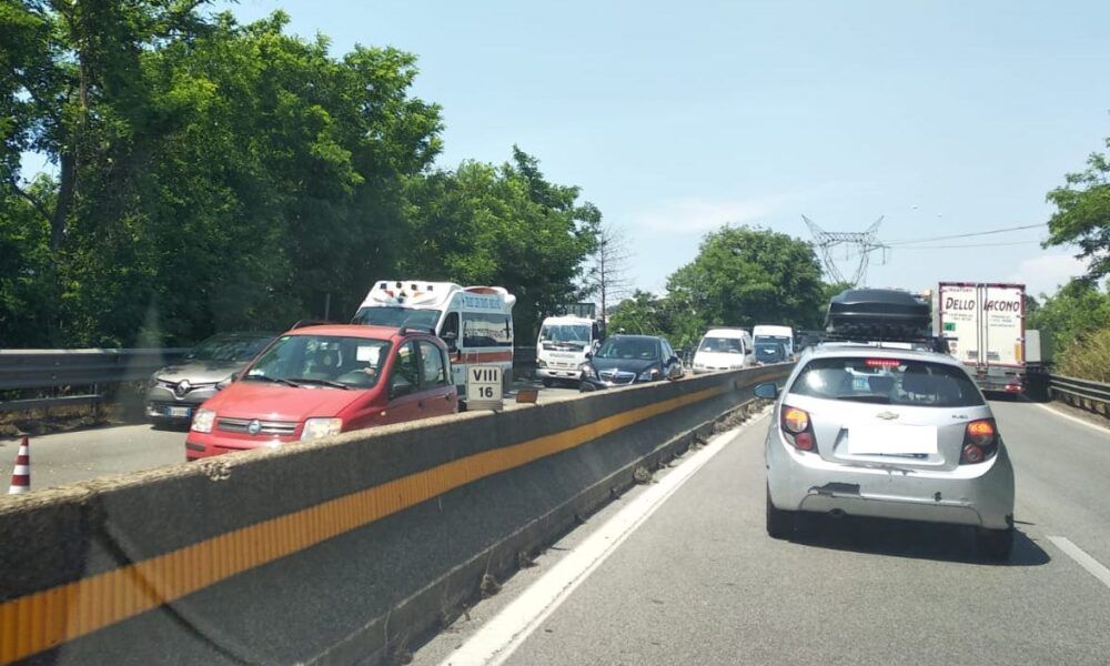 Incidente Sulla Pontina Traffico In Tilt 10km Di Coda