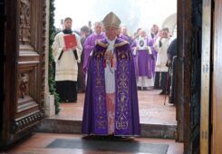Chi è Domenico Sorrentino vescovo di Assisi