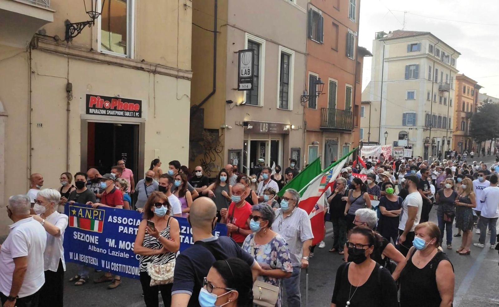 proteste discarica di roncigliano