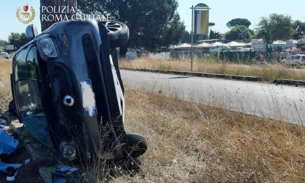 Cristoforo Colombo Terribile Incidente Tra Due Auto Morto Un Uomo 3 Feriti Gravi Foto