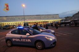 rapinatore evaso inseguito e arrestato dalla polizia