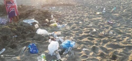 rifiuti in spiaggia