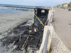 ostia incendio bagni chimici