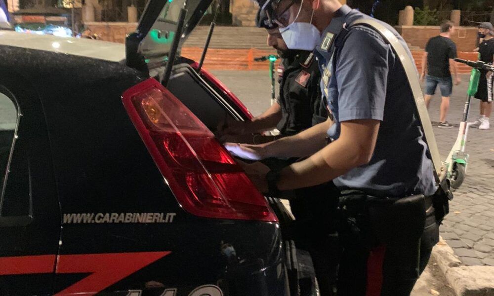 Carabinieri a Trastevere