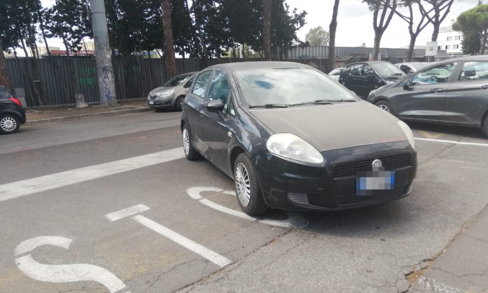 pomezia parcheggio