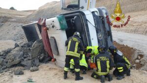 Incidente camion cava