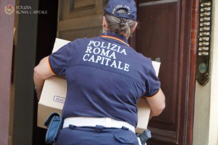 consegna pacchi polizia locale