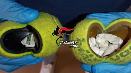 Tor Bella Monaca, droga nelle palline da padel