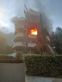 incendio via Albanese