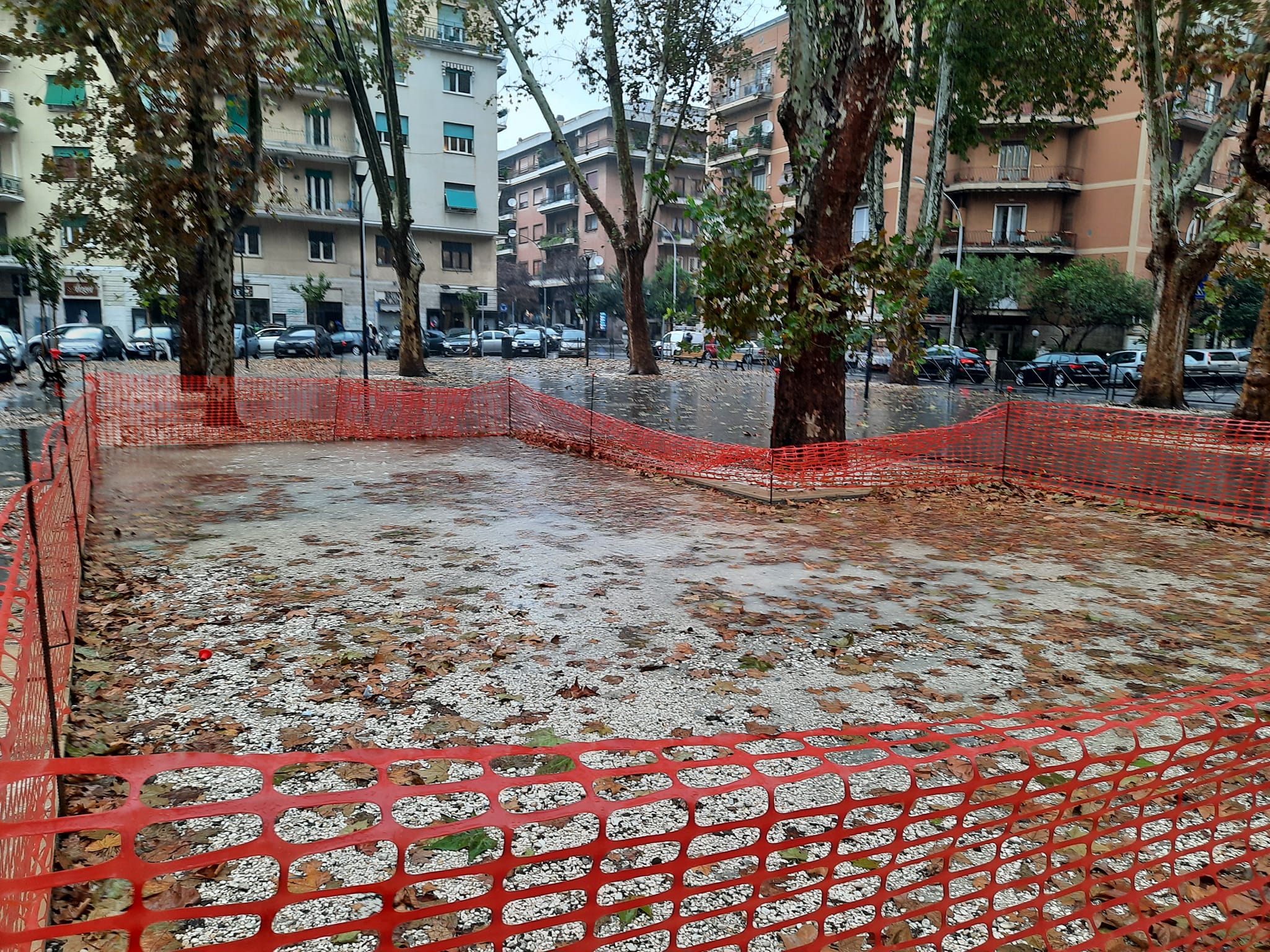 piazza-scotti-piscina-allagata