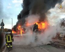 autobus a fuoco roma