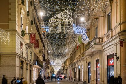 pericolo assembramenti nella Capitale