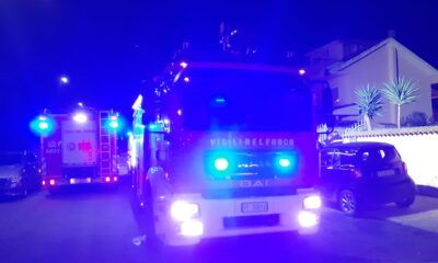 Fiamme e paura nel pomeriggio, brucia una villetta a Tor San Lorenzo: una persona rimasta intossicata