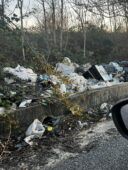 Roma, montagne di rifiuti anche al casello: ''Un biglietto da visita per turisti e investitori'' (FOTO)