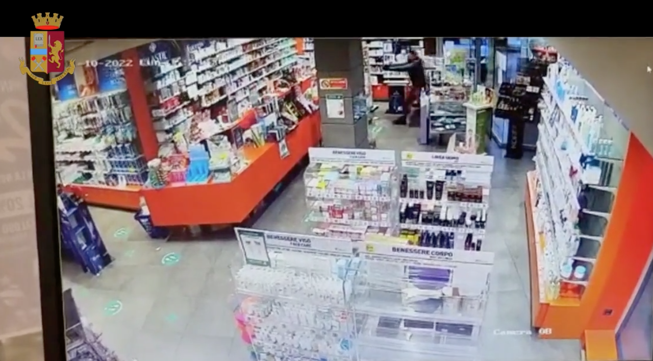 rapina in farmacia