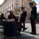 Roma, si appostano in ospedale per truffare gli anziani: colpi da oltre 20.000 euro. Ecco come agiscono