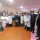 Persone in camice presso il reparto di oncologia femminile