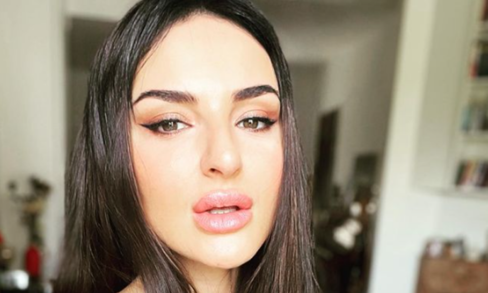 Arisa: chi è, età, carriera, canzoni, Amici, oggi, chi è il fidanzato, foto e Instagram Arisa: chi è, età, carriera, canzoni, Amici, oggi, chi è il fidanzato, foto e Instagram