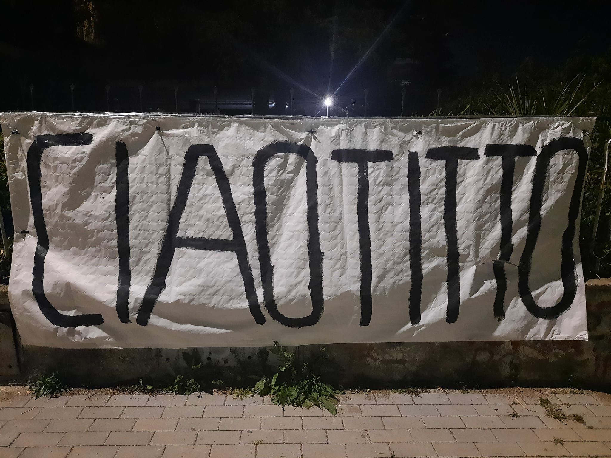 Striscione per ricordare Tiziano