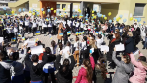 manifestazione a scuola guerra ucraina