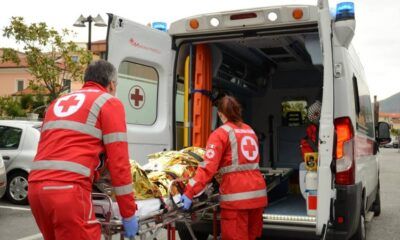 Soccorso ambulanza servizio ares 118 ancora appaltato ai privati