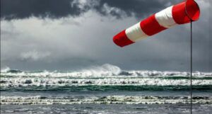 Allerta meteo per vento forte e mareggiate nel Lazio giovedì 21 aprile