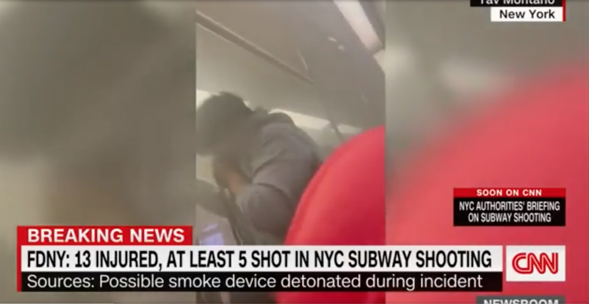 Attentato a New York: sconosciuto spara sulla folla nella fermata della metropolitana