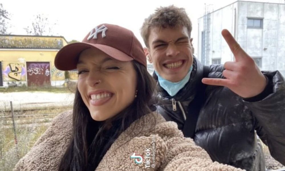 Blanco dimentica Giulia e si fidanza con Martina Valdes: chi è la ragazza, foto e Instagram Blanco dimentica Giulia e si fidanza con Martina Valdes: chi è la ragazza, foto e Instagram