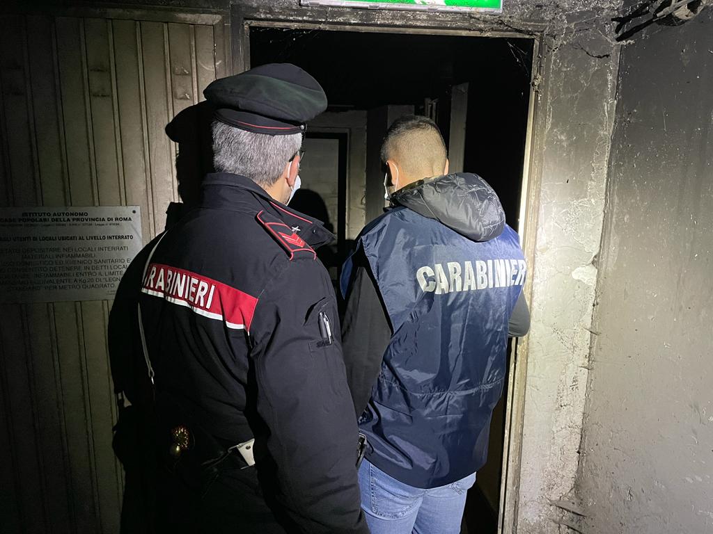 Carabinieri a Tor Bella Monaca