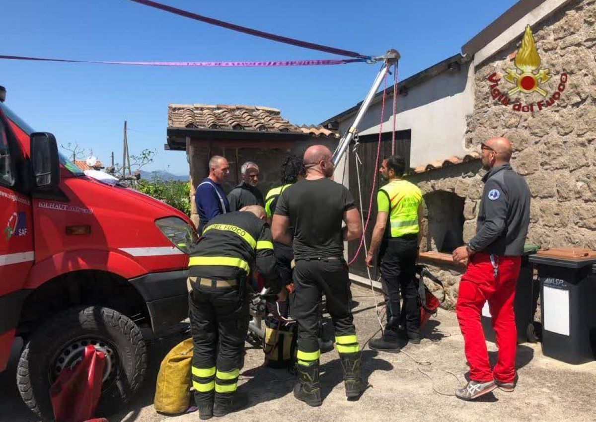 Anziano ritrovato in un pozzo, intervento dei Vigili del fuoco