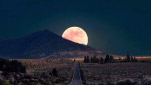 Luna Rosa notte di pasqua