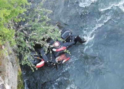 Moto finita nel Tevere a Roma