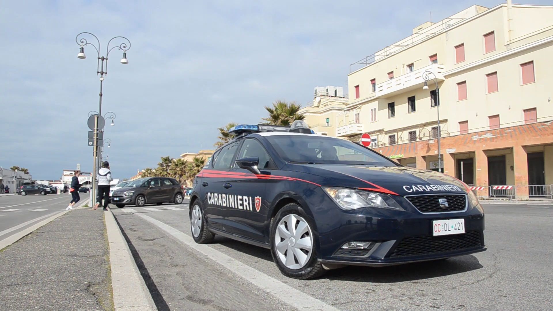Carabinieri intervenuti per la rapina ad Ostia