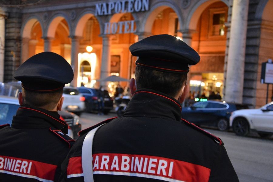 controlli carabinieri Esquilino