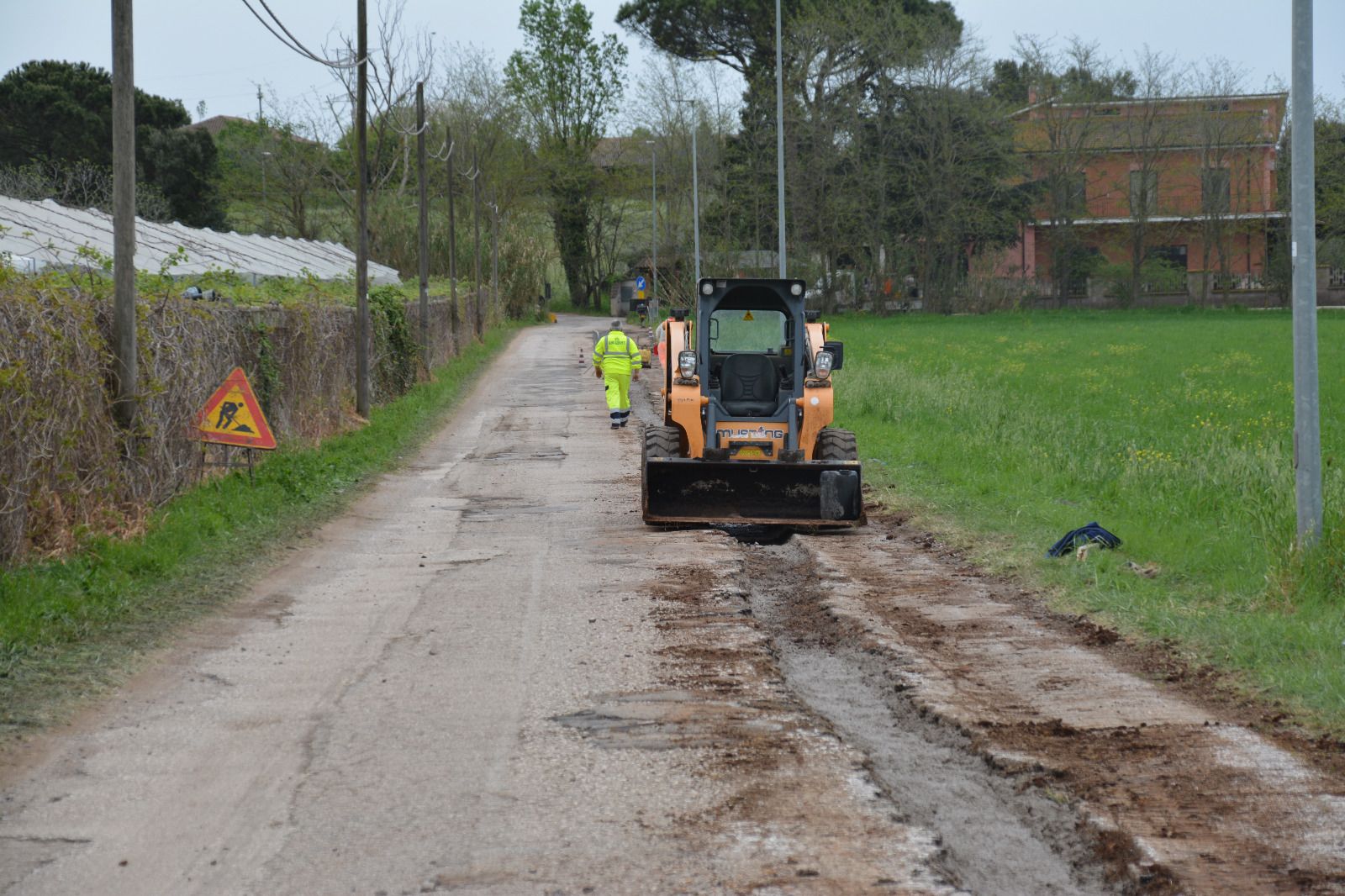 Pomezia lavori in Via di Monachelle