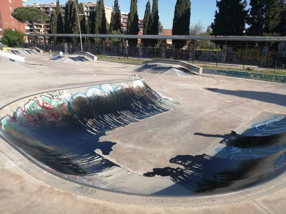 skatepark di cinecittà vandalizzato