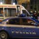 polizia e ambulanza intervenuti a Roma per l'operaio rimasto folgorato