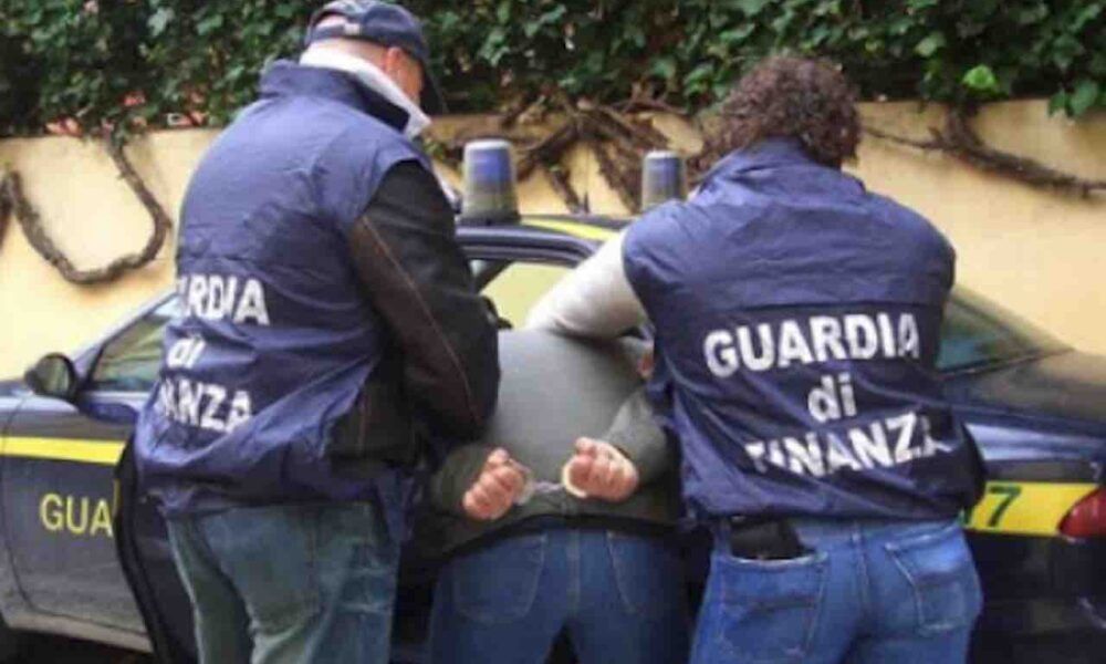Guardia di finanza arresto per frode fiscale scoperta a Roma