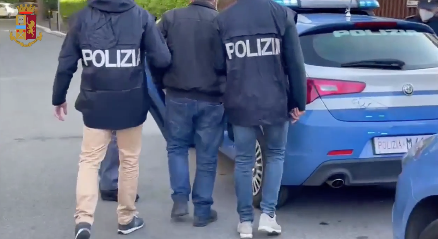 Arresto Polizia nei quartieri popolari di roma
