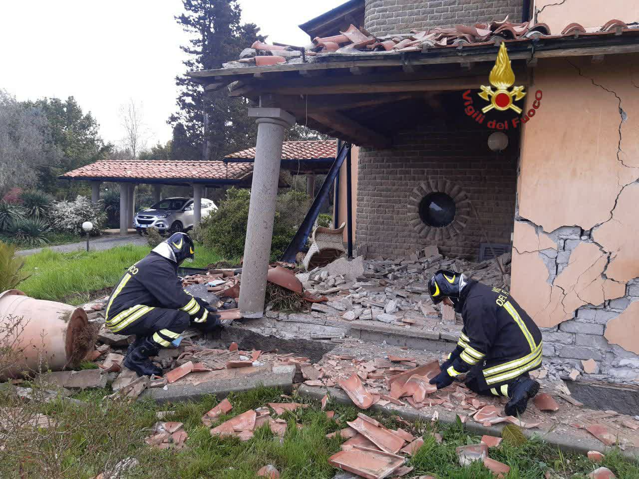 Una violenta esplosione vicino bracciano all'alba