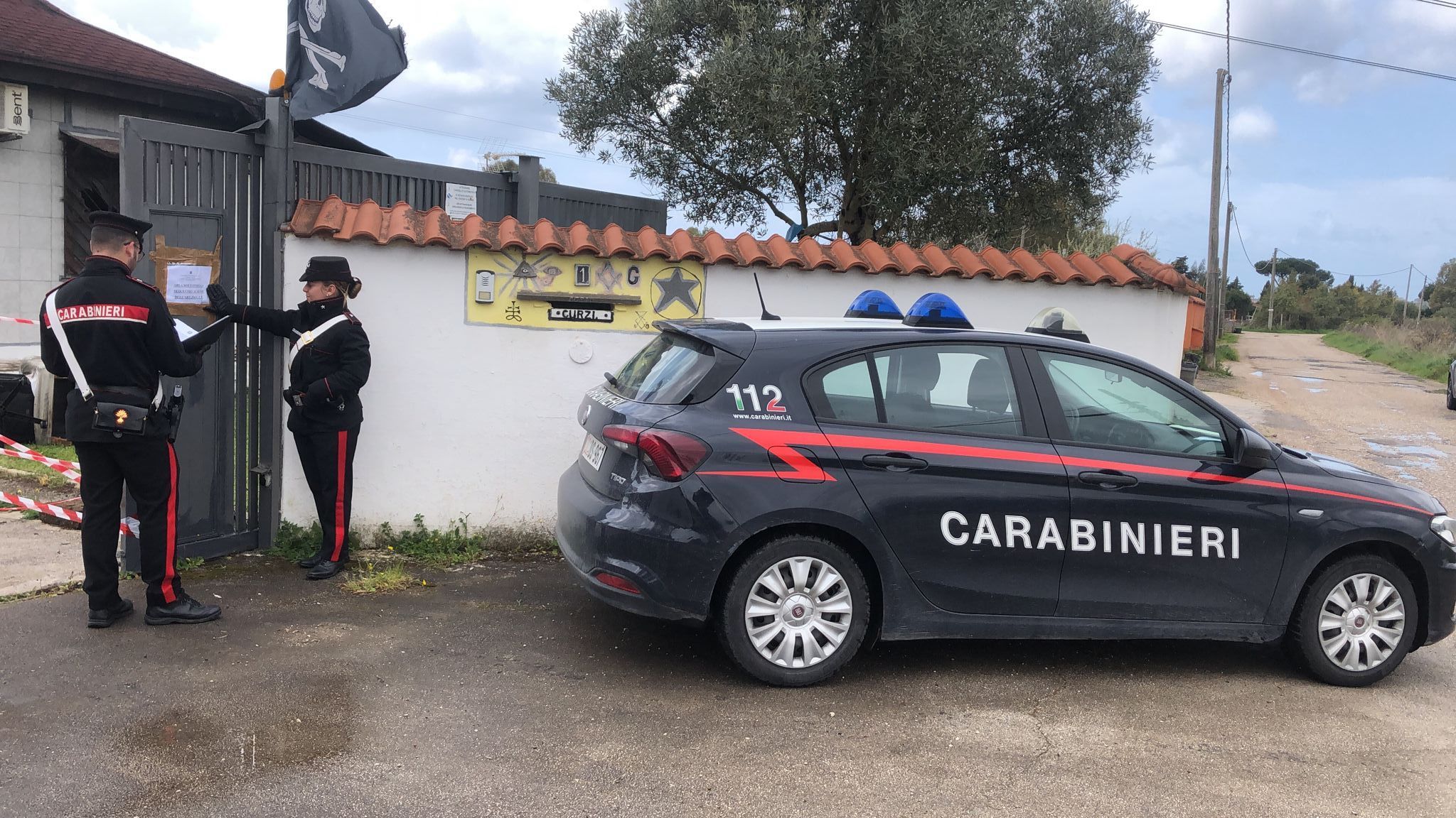 incendio Aprilia morte carbonizzate due persone